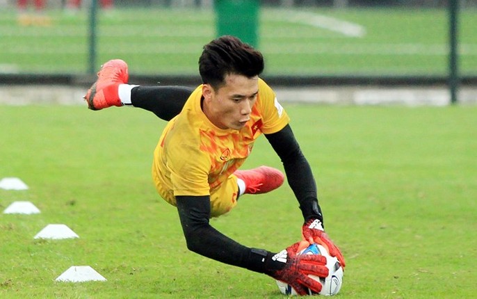 Doi hinh nao giup U23 Viet Nam vuot vong loai U23 chau A?