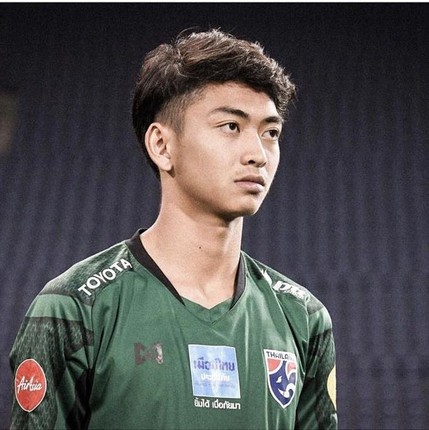 Tien dao U23 Thai Lan khien fans nu me man vi qua dep trai-Hinh-5