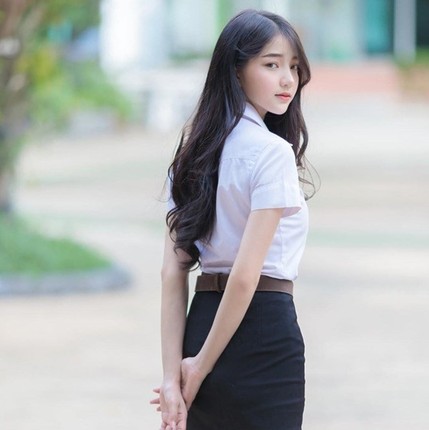 Than hinh nong bong cua hotgirl 'dong phuc'-Hinh-2