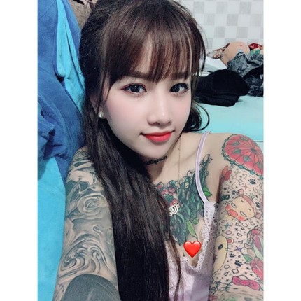 Thieu nu 19 tuoi xam kin nguoi khien dan mang tranh cai kich liet-Hinh-4