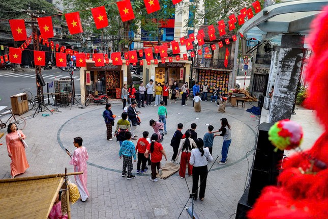 Ha Noi: Net xua tai Dao Ngoc - Ngu Xa niu chan khach du xuan-Hinh-9