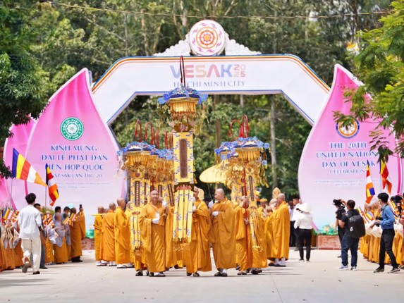 Xa loi Duc Phat se duoc ton tri 20 ngay tai Viet Nam-Hinh-10