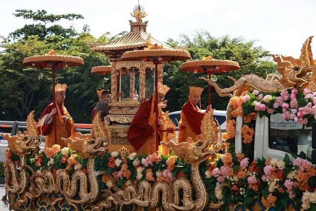 Xa loi Duc Phat se duoc ton tri 20 ngay tai Viet Nam-Hinh-8