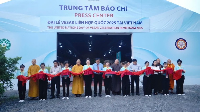 TP HCM: San sang chao mung dai le Vesak 2025-Hinh-10
