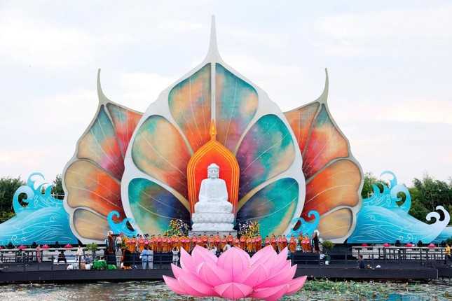 TP HCM: San sang chao mung dai le Vesak 2025-Hinh-3