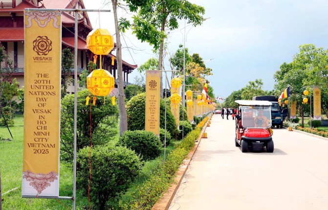 TP HCM: San sang chao mung dai le Vesak 2025-Hinh-4