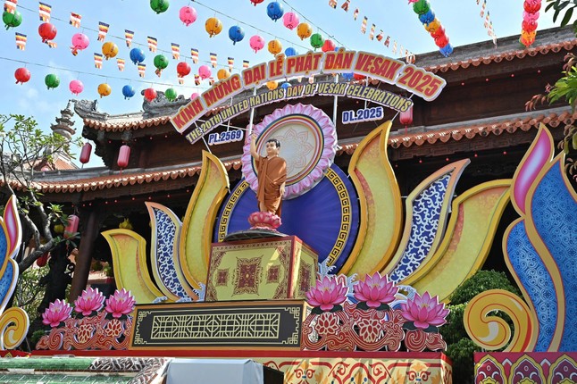 TP HCM: San sang chao mung dai le Vesak 2025-Hinh-5