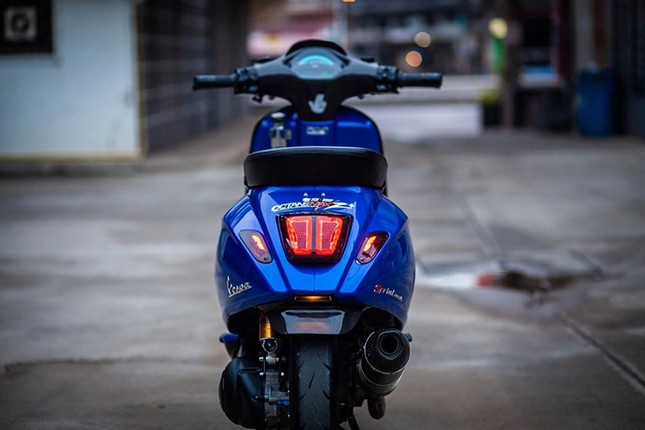 Can canh xe ga Vespa Sprint 300 doc nhat the gioi-Hinh-2