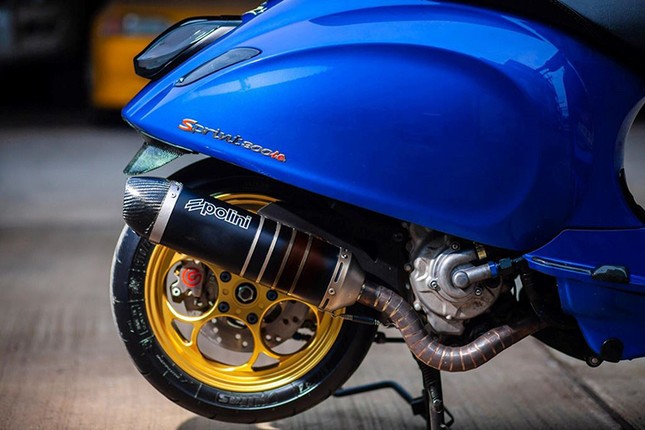 Can canh xe ga Vespa Sprint 300 doc nhat the gioi-Hinh-7