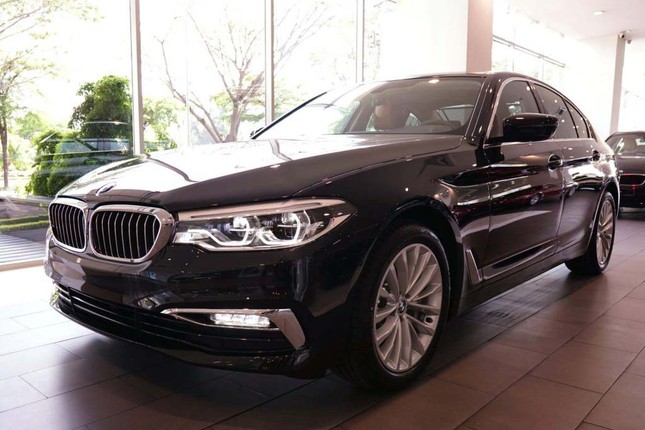 Kham pha BMW 5-Series 2019 moi gia 2,4 ty tai Viet Nam-Hinh-4