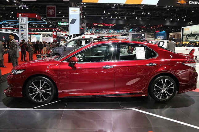 Toyota Camry 2019 manh me hon voi goi do TRD Sportivo-Hinh-2