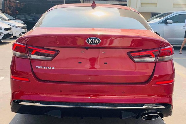 Kia Optima 2019 gia tu 789 trieu co 