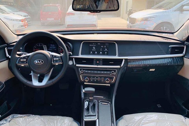 Kia Optima 2019 gia tu 789 trieu co 