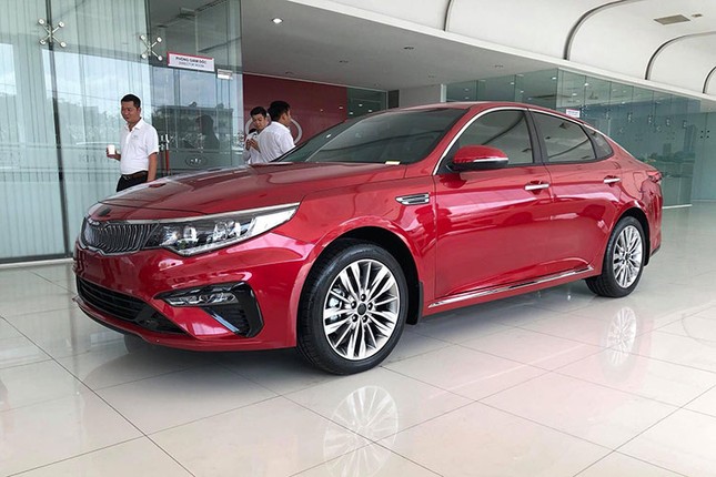 Kia Optima 2019 gia tu 789 trieu co 