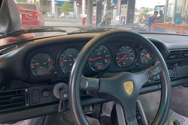 Porsche 930 nhap lau bat ngo ra bien so tai Hai Phong-Hinh-6