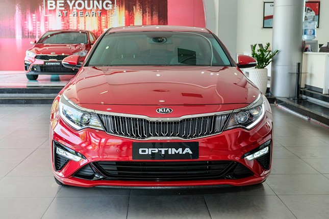 Chi tiet Kia Optima GT-Line gia 969 trieu 