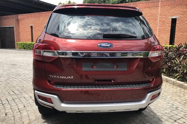 Gia xe o to Ford Everest giam soc 130 trieu dong, cam ket ban xe 'khong kem lac'-Hinh-3