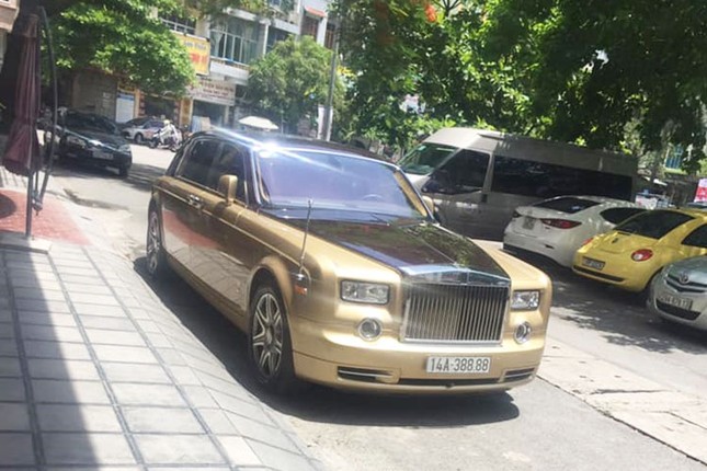 Rolls-Royce Phantom ma vang bien 