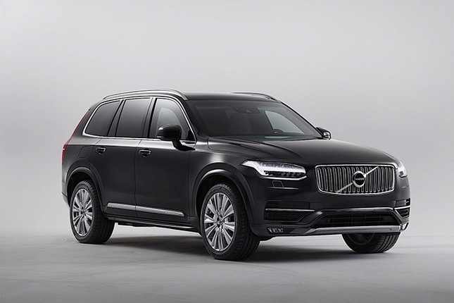 Volvo XC90 boc thep chong dan AK-47, nang gan 4,5 tan