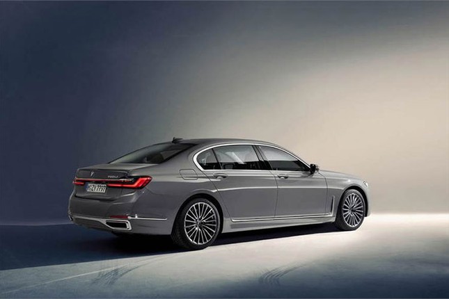 BMW 7-Series 2020 cung se deo luoi tan nhiet 