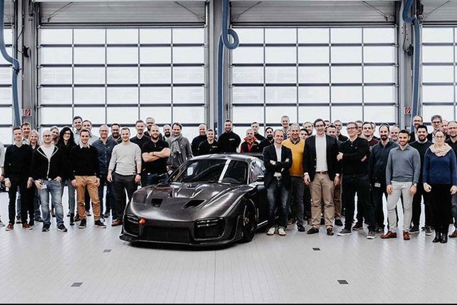 Porsche 935 2019 lan dau xuat hien voi than carbon cuc an tuong-Hinh-8