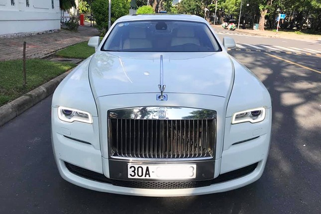 Rolls-Royce Ghost lan banh 8 nam duoc ban voi gia 10 ty-Hinh-3