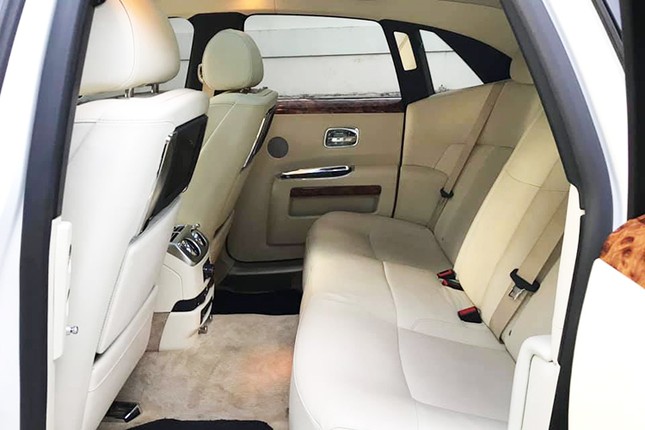 Rolls-Royce Ghost lan banh 8 nam duoc ban voi gia 10 ty-Hinh-8