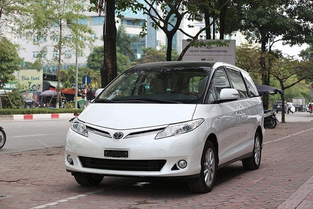 Can canh Toyota Previa 2019 gan 3 ty tai Viet Nam