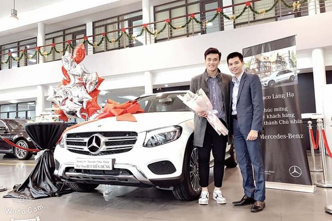 Thu mon Bui Tien Dung khui hop Mercedes-Benz GLC tien ty-Hinh-4