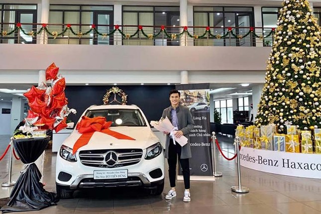 Thu mon Bui Tien Dung khui hop Mercedes-Benz GLC tien ty-Hinh-5