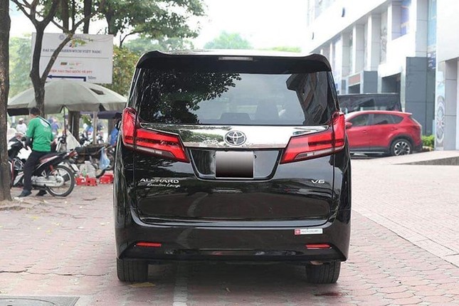 Cuong Do la tau xe hang sang Toyota Alphard hon 4 ty dong-Hinh-7