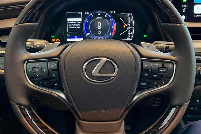 Can canh Lexus ES 250 2020 hon 2,5 ty dong tai Ha Noi-Hinh-6