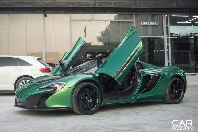 'Hut mat' nhin Diep Lam Anh tha dang ben sieu xe McLaren 650S Spider-Hinh-2