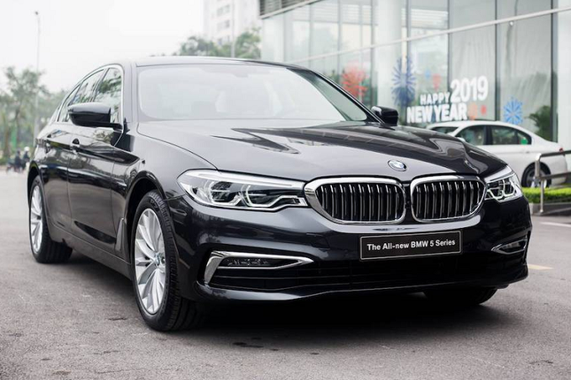 Gia BMW 520i giam sau, re hon Mercedes E180-Hinh-10