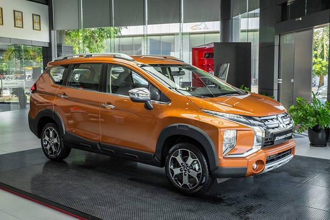 Mitsubishi Xpander Cross tu 670 trieu tai Viet Nam co gi dang mua?