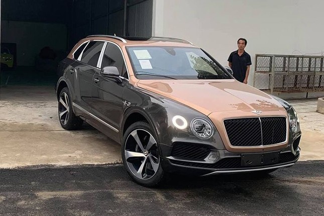 Dai gia Sai Gon ra bien cho sieu xe Bentley Bentayga V8 gan 20 ty-Hinh-9