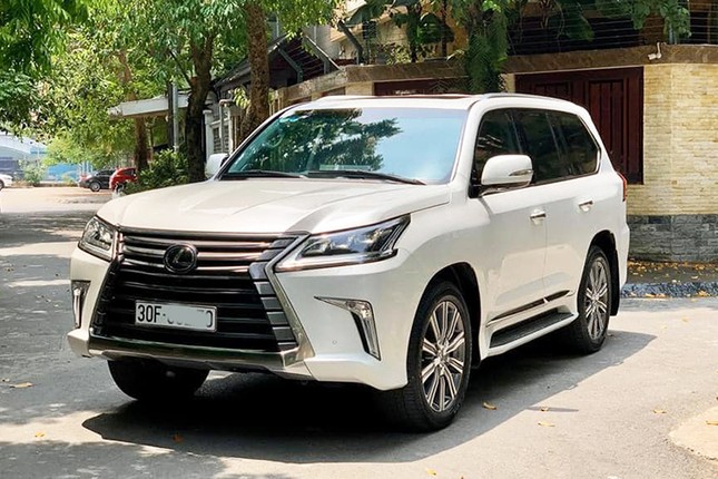 Can canh Lexus LX570 chay 4 nam co gia hon 6 ty o Ha Noi-Hinh-10