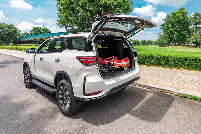 Toyota Fortuner 2021 gia tu 995 trieu tai Viet Nam, dau Kia Sorento-Hinh-5