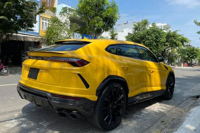 Thieu gia nha bau Hien so huu Lamborghini Urus gia hon 22 ty-Hinh-3