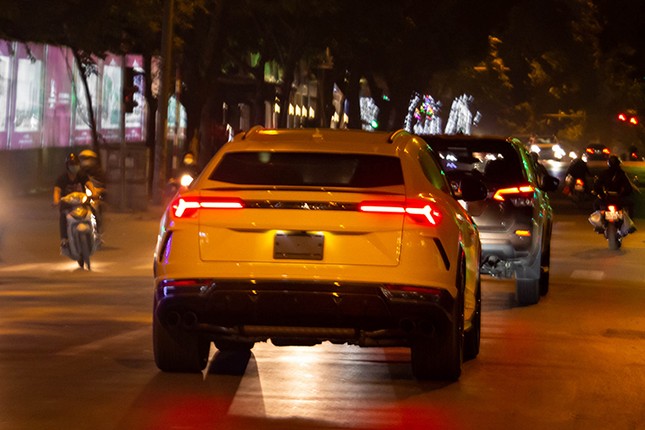 Thieu gia nha bau Hien so huu Lamborghini Urus gia hon 22 ty-Hinh-7