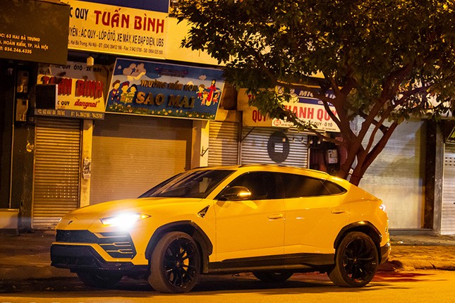 Thieu gia nha bau Hien so huu Lamborghini Urus gia hon 22 ty-Hinh-8