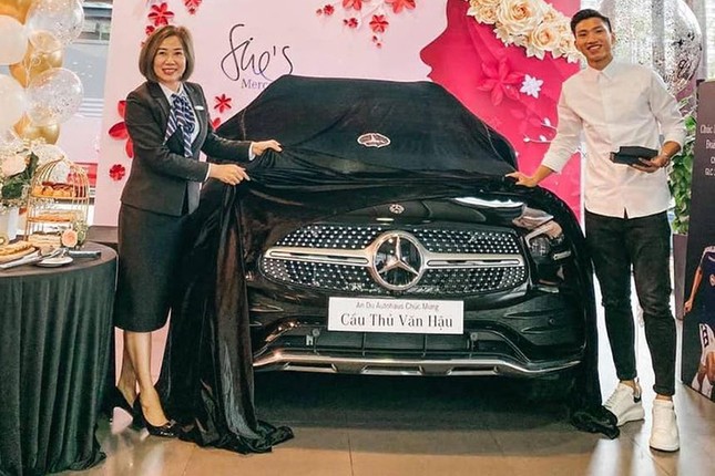 Xe Mercedes-Benz GLC 300 cua hau ve Doan Van Hau co gi hap dan?-Hinh-8