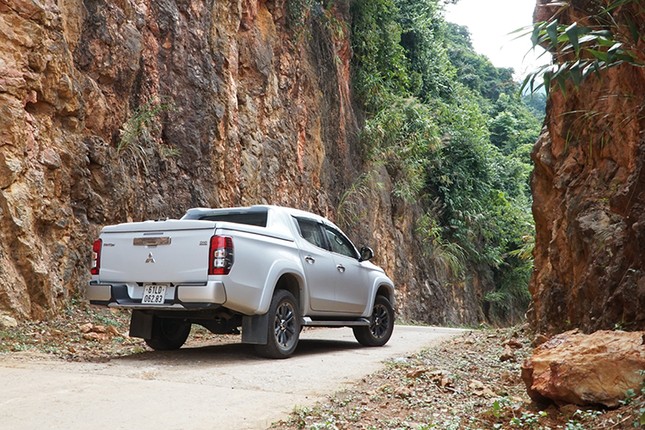 Chi tiet Mitsubishi Triton 2020 co gia tu 600 trieu dong-Hinh-4