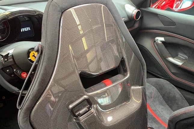 Can canh sieu xe Ferrari F8 Spider hon 25 ty cap ben Ha Noi-Hinh-6