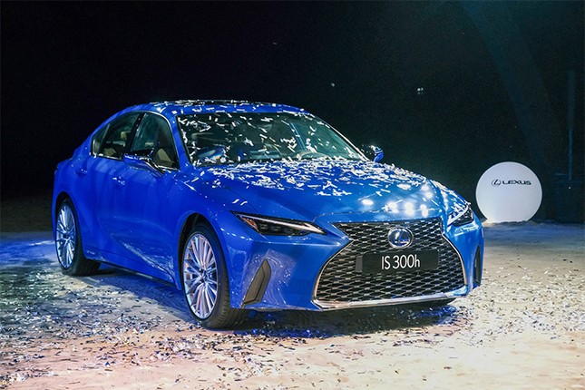 Lexus IS300 2021 gia tu 2,13 ty co gi hut khach?-Hinh-8