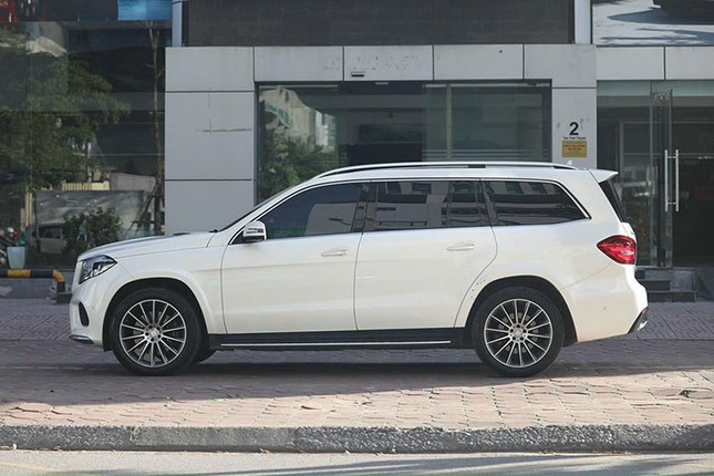 Mercedes-Benz GLS 500 chay 3 nam mat gia hon 5 ty-Hinh-2