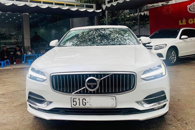 Xe sang Volvo S90 Inscription chay 4 nam lo 1 ty-Hinh-3