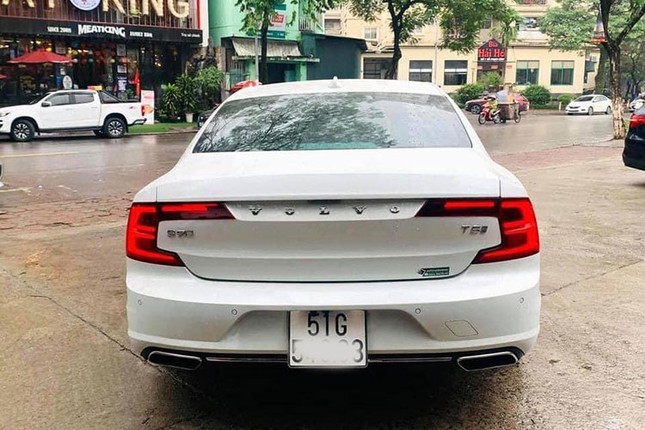 Xe sang Volvo S90 Inscription chay 4 nam lo 1 ty-Hinh-4