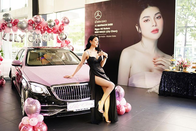 Ngoc nu bolero Lily Chen chi hon 7 ty tau Mercedes-Maybach S450-Hinh-10