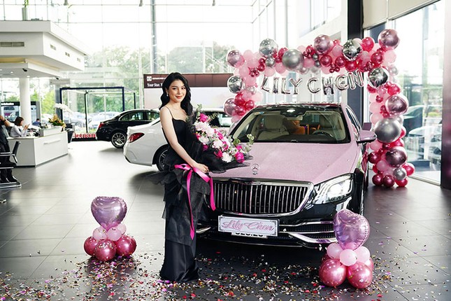 Ngoc nu bolero Lily Chen chi hon 7 ty tau Mercedes-Maybach S450-Hinh-3